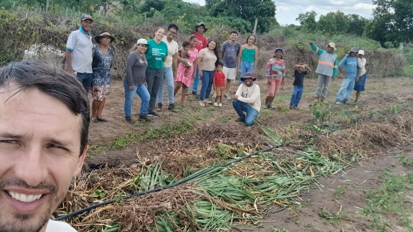 Mutirão amplia implementação de Sistemas Agroflorestais no Assentamento Rio de Ondas